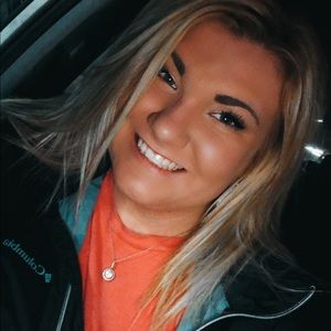 Meet your Posher, Aalexis